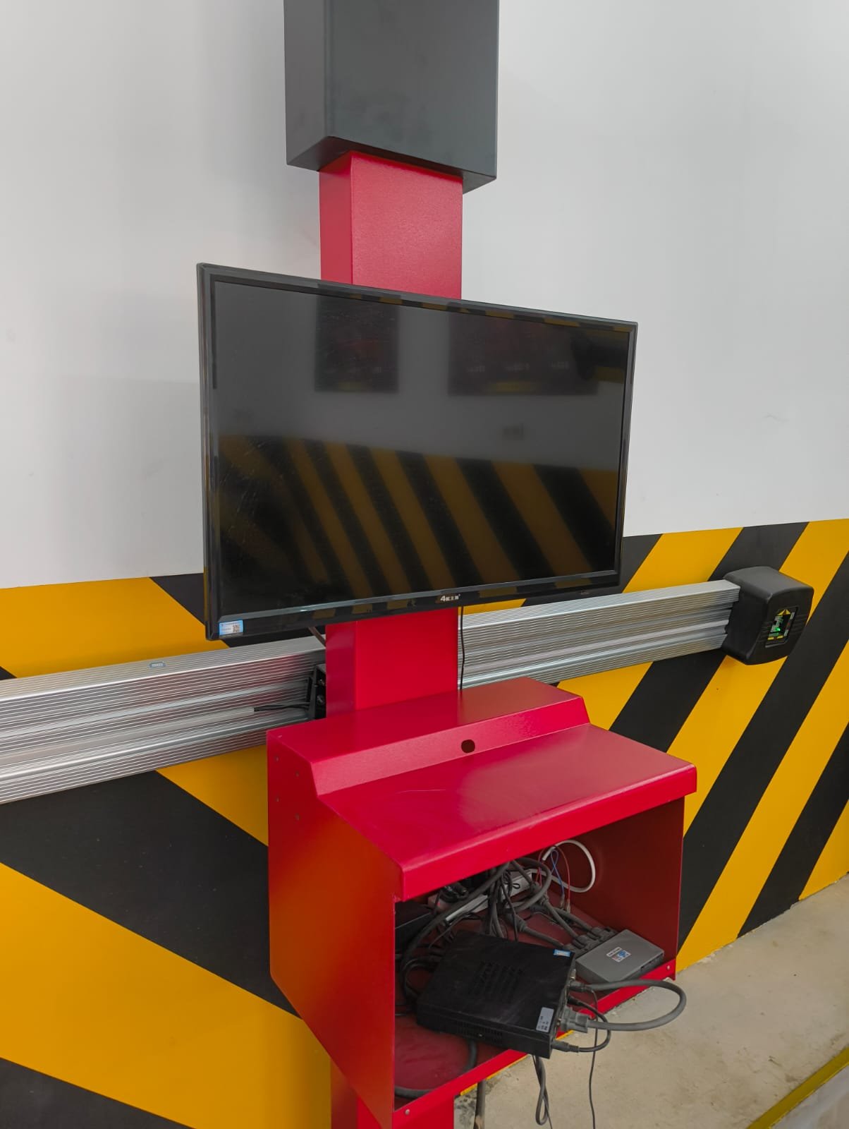 Stand for correcting the angle of pitch and angle of separation