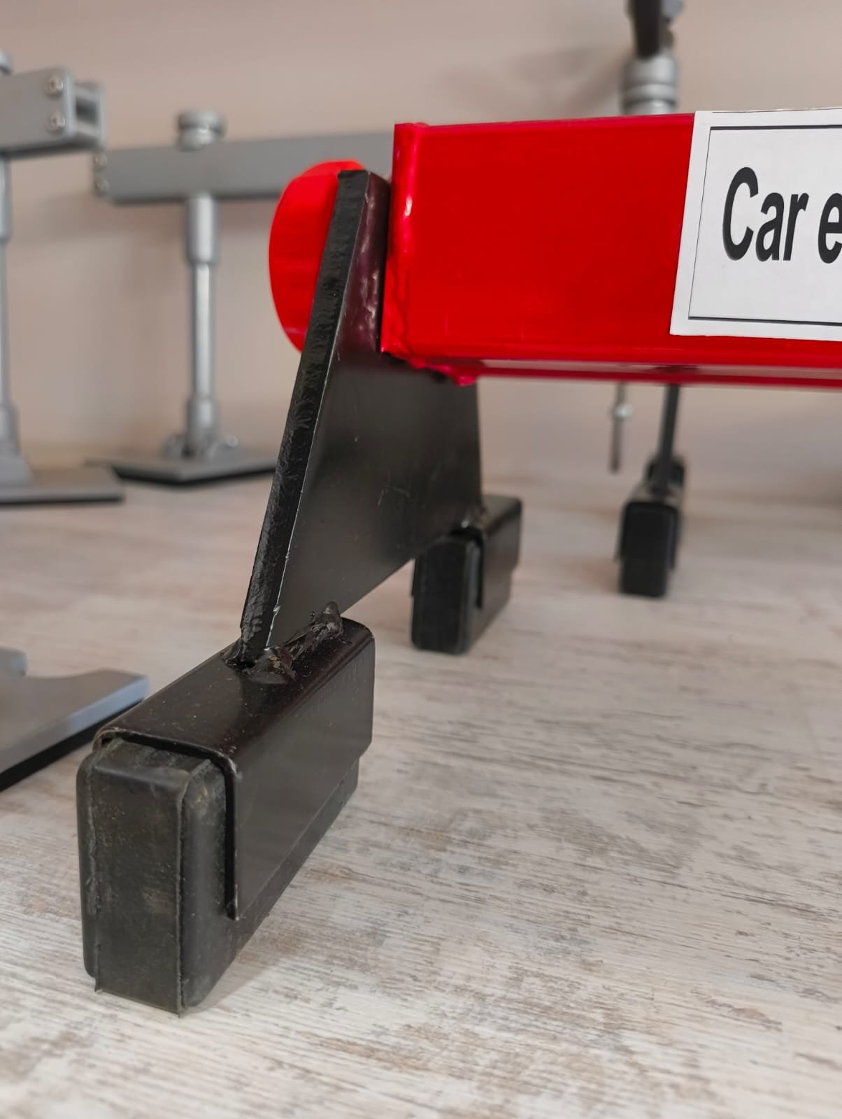 engine holder