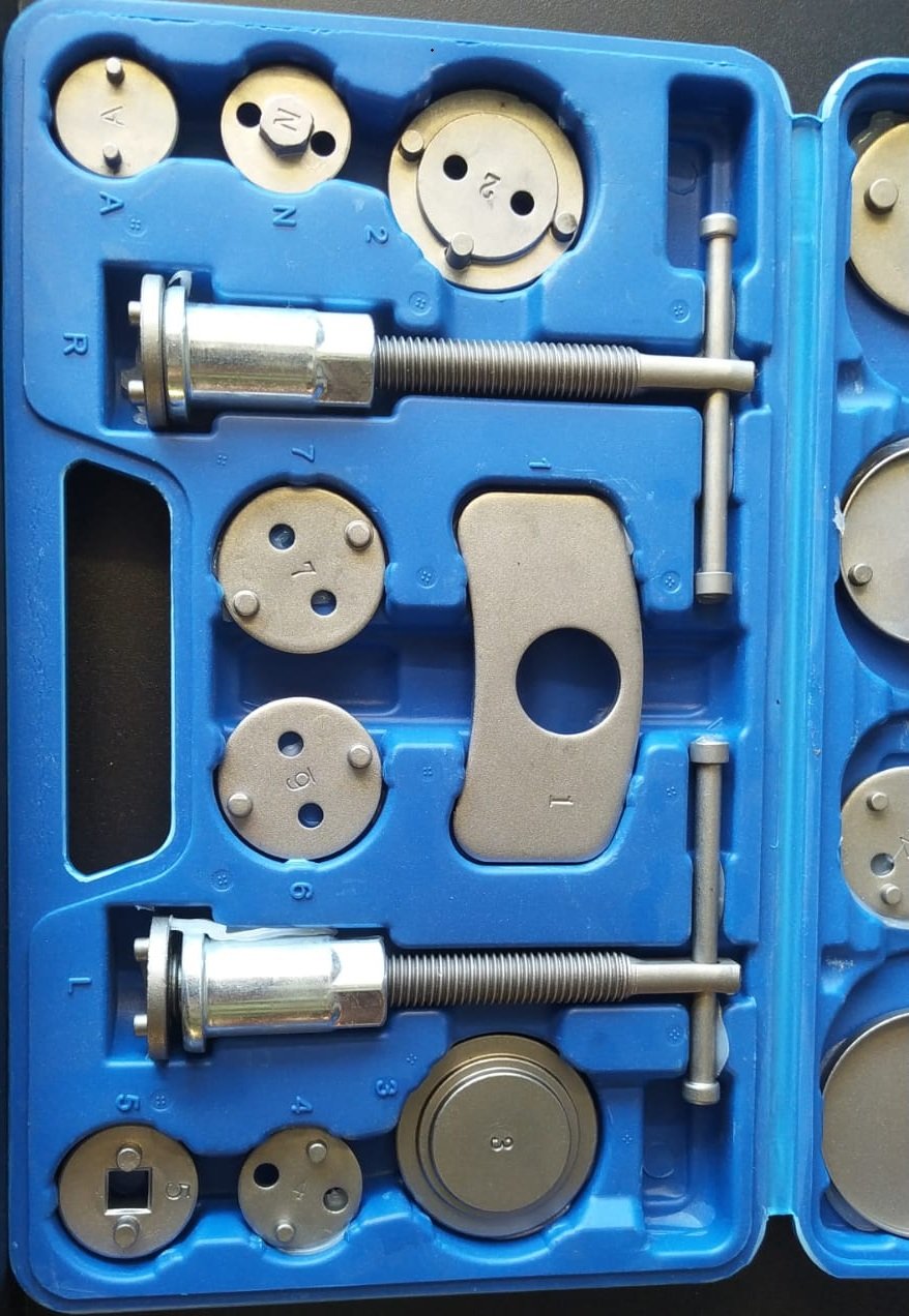 Tools for brake disc support
