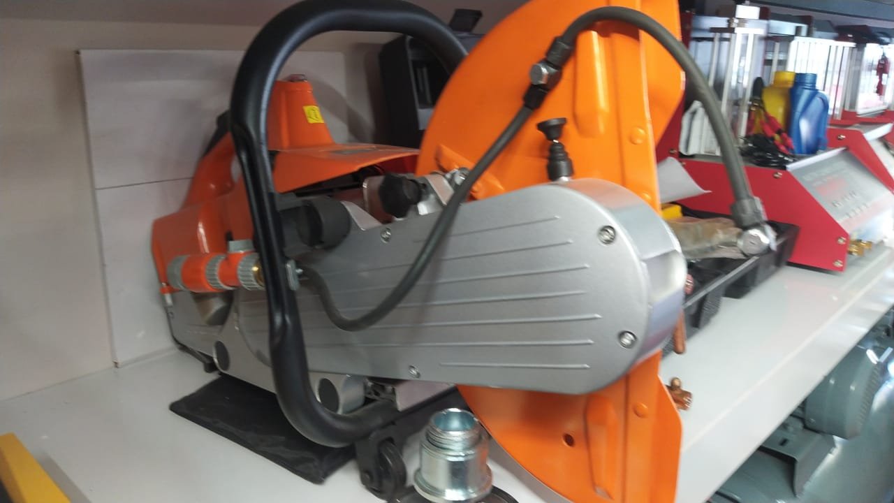 Portable saw