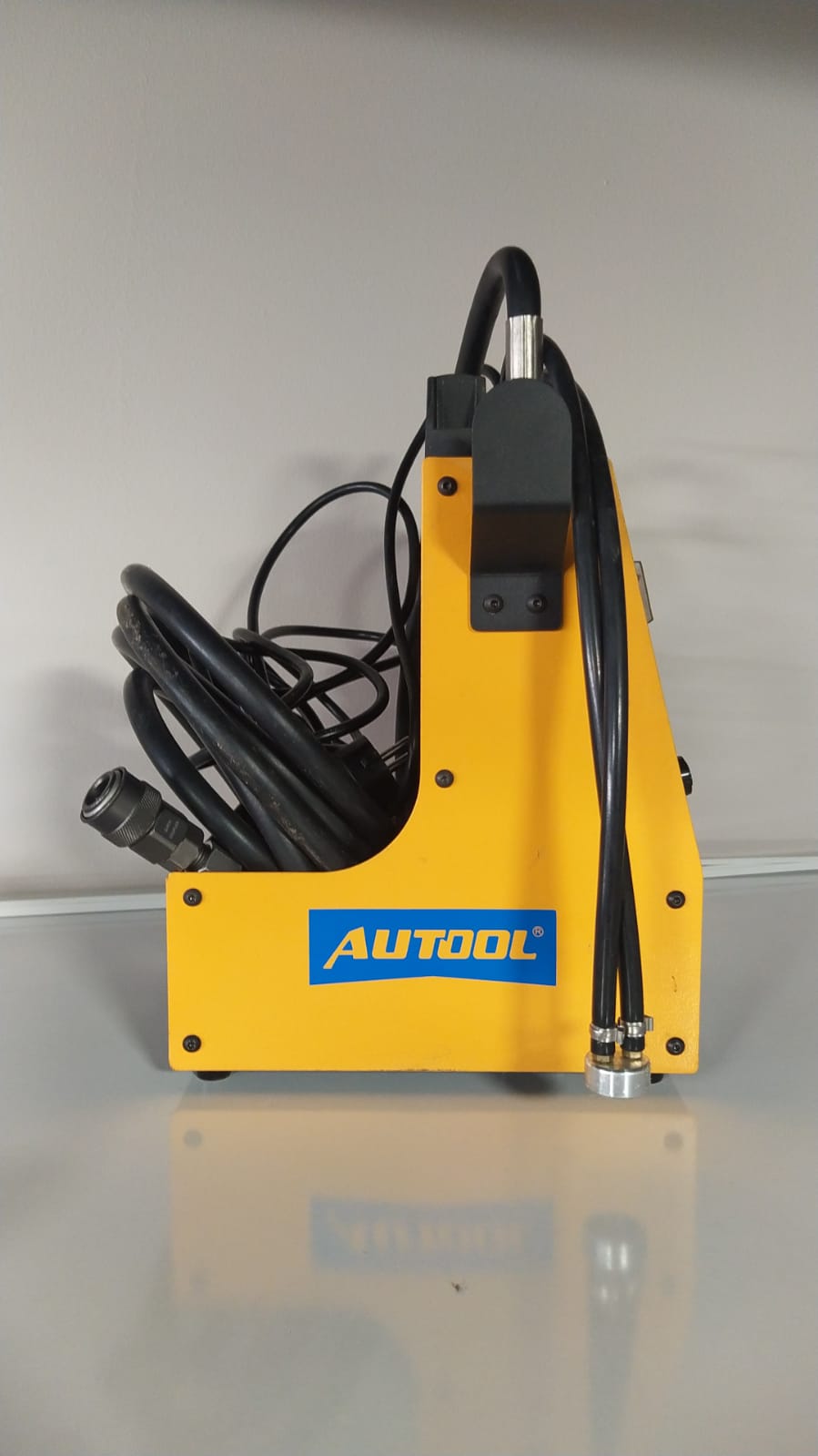 Electric brake fluid remover